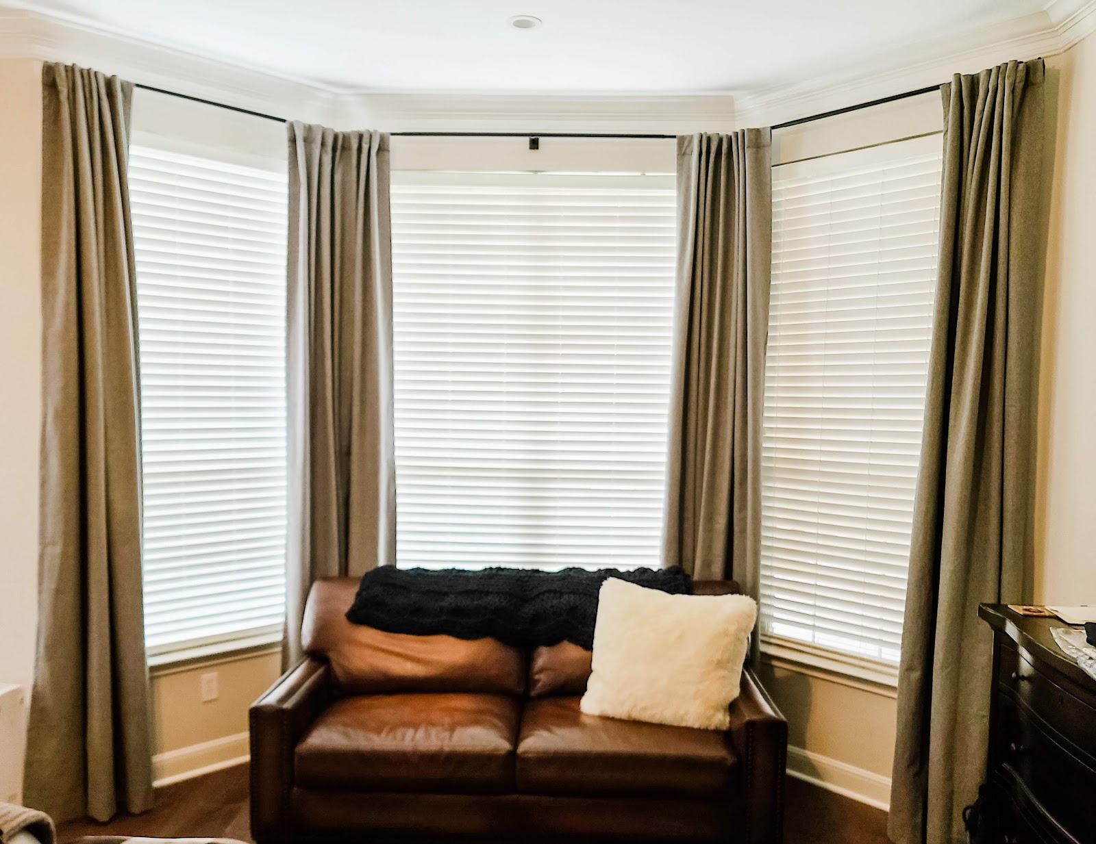 Interior Finishing — Scarlet's Walls
